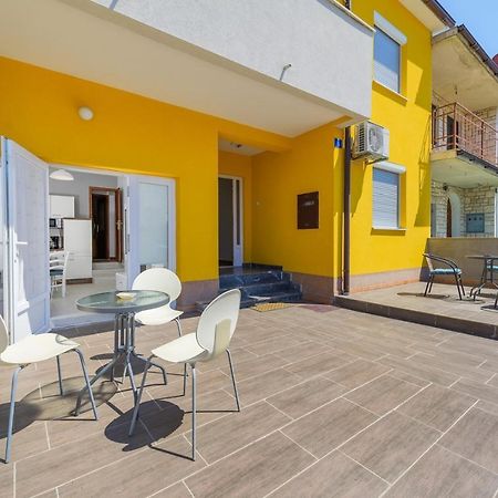 House With Apartments Mila อูมัค ภายนอก รูปภาพ