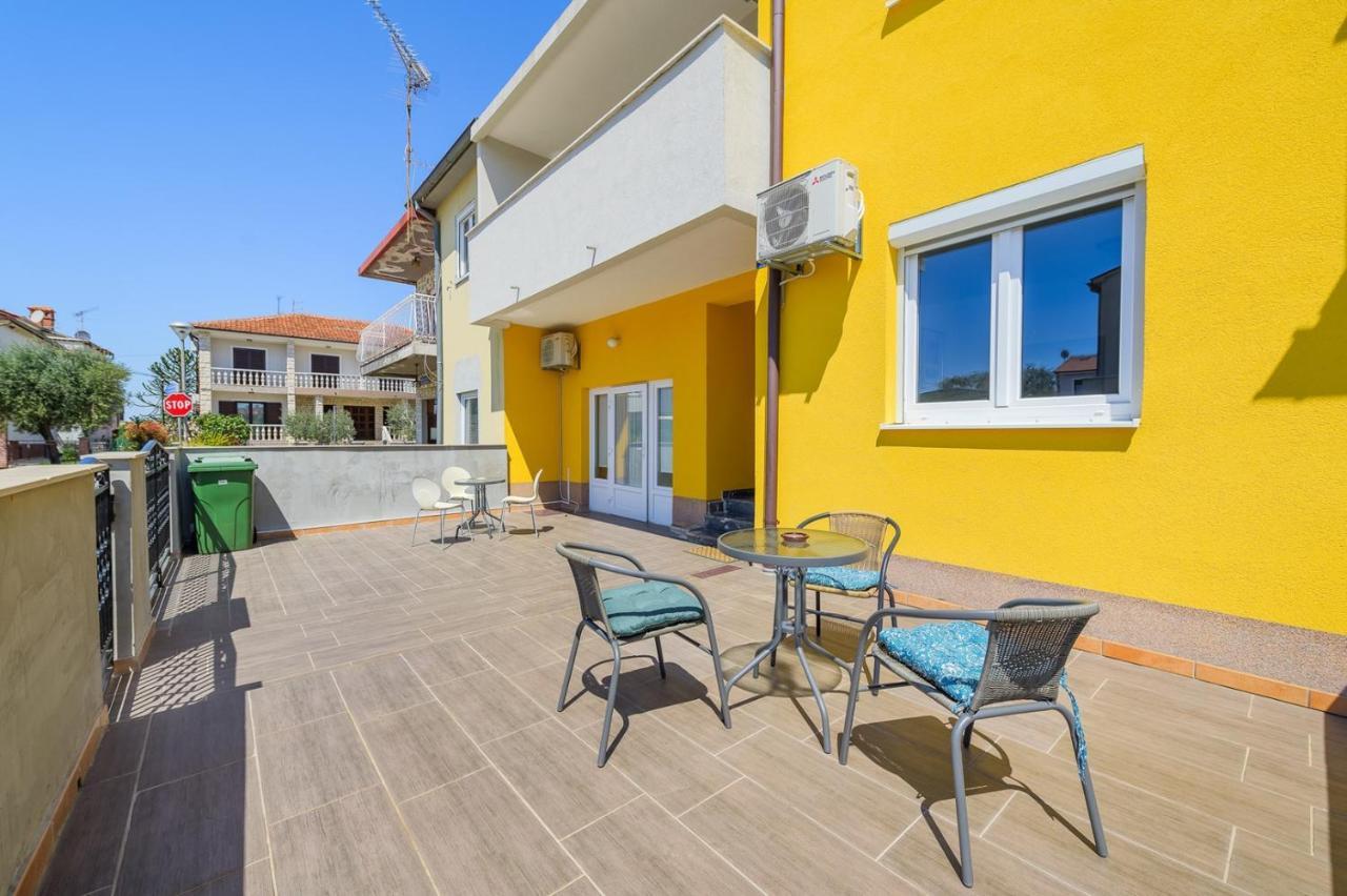 House With Apartments Mila อูมัค ภายนอก รูปภาพ