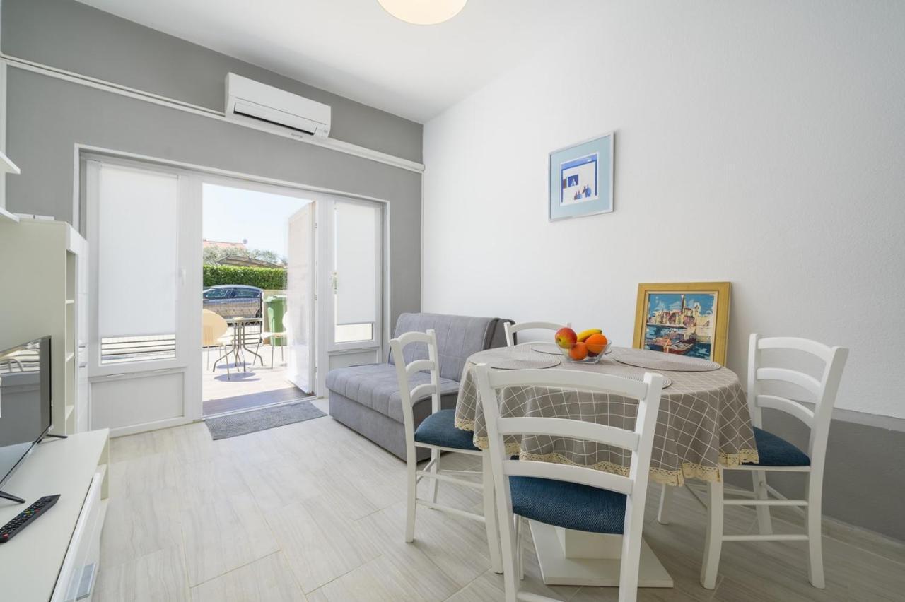 House With Apartments Mila อูมัค ภายนอก รูปภาพ
