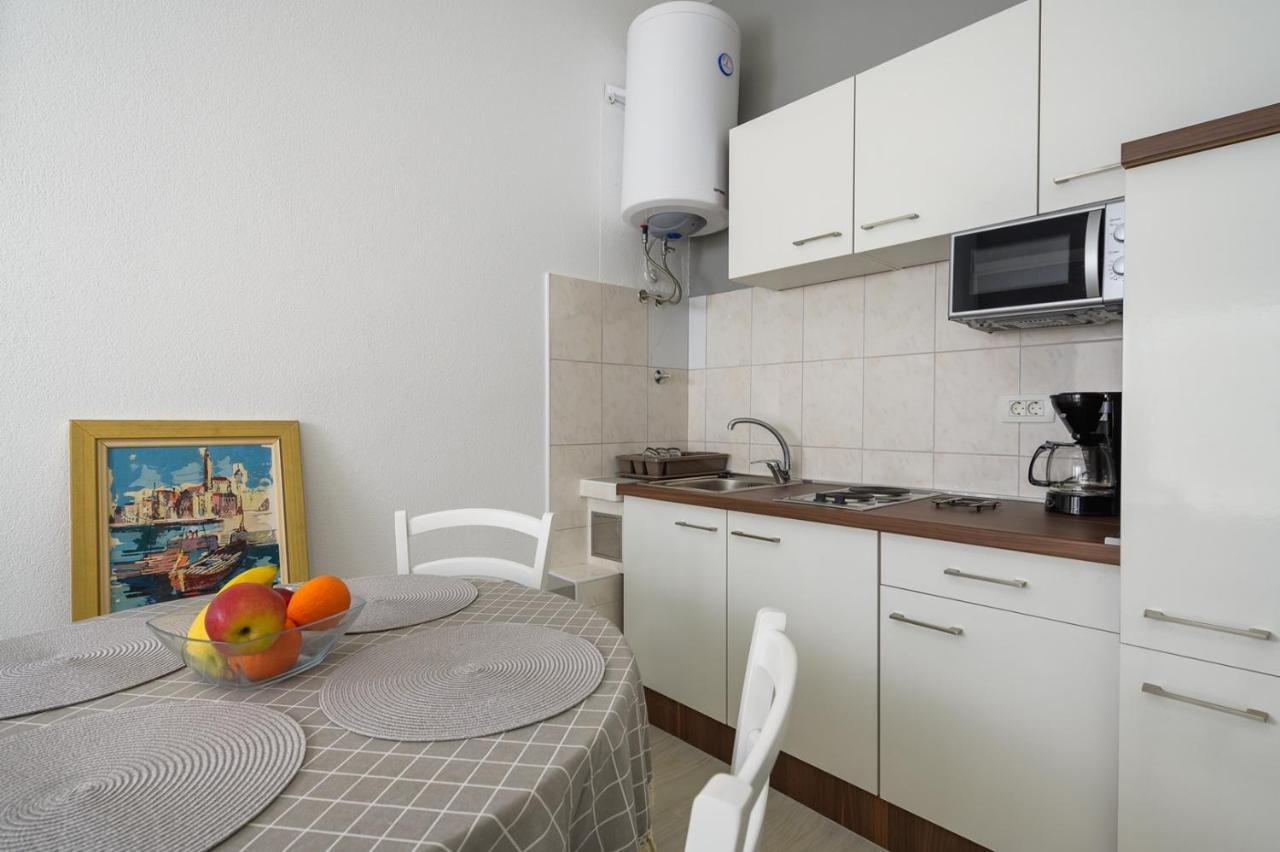 House With Apartments Mila อูมัค ภายนอก รูปภาพ